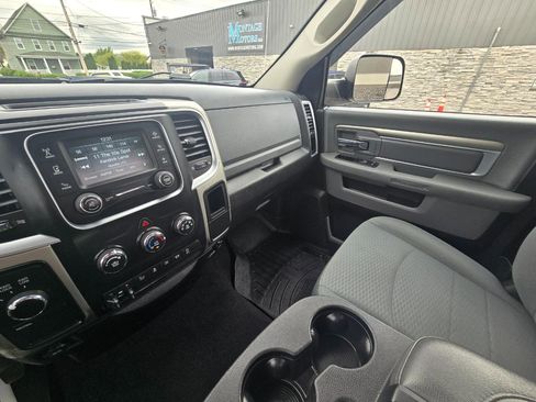 Used 2016 RAM 3500 SLT AWD/4WD image 10