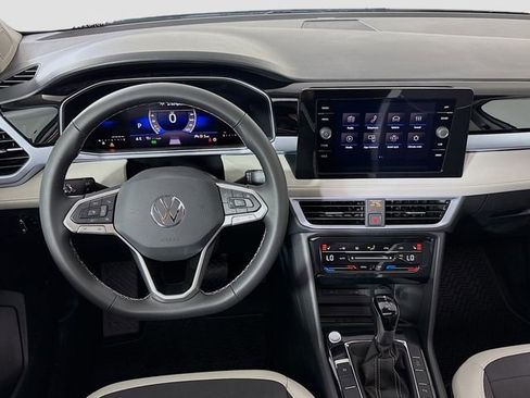New 2026 Volkswagen Taos SE AWD/4WD image 22