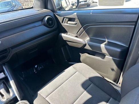 Used 2024 Chevrolet Colorado Trail Boss w/ Technology Package AWD/4WD image 20