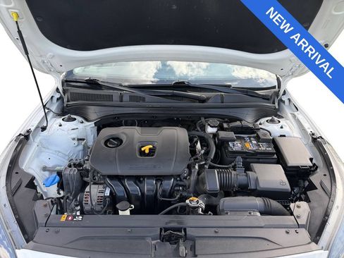 Used 2022 Kia Forte LXS w/ LXS Technology Package FWD image 16