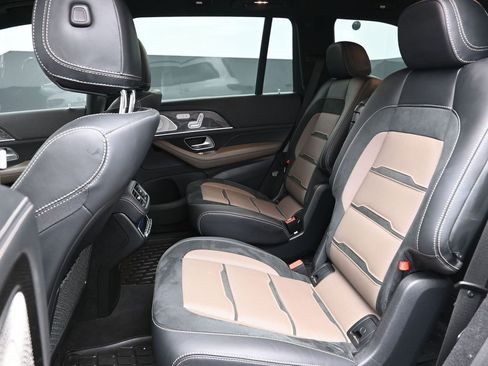 Used 2023 Mercedes-Benz GLS 63 AMG 4MATIC image 8