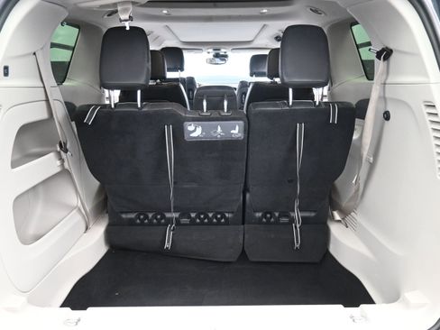 Used 2019 Chrysler Pacifica Touring-L Plus w/ Advanced Safetytec Group FWD image 24