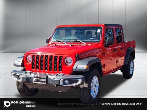 Used 2023 Jeep Gladiator Sport image 23