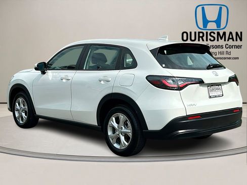 Used 2023 Honda HR-V LX image 3