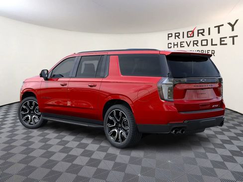 New 2026 Chevrolet Suburban RST w/ RST Capability Package AWD/4WD image 3