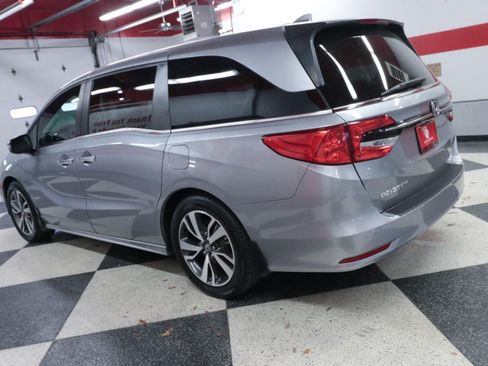 Used 2023 Honda Odyssey Touring image 6