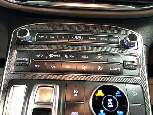 Used 2023 Hyundai Santa Fe SEL image 17