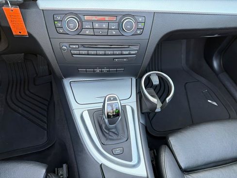 Used 2013 BMW 135i Convertible w/ Premium Pkg RWD image 16