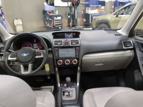 Used 2018 Subaru Forester 2.5i Premium w/ All-Weather Package image 6