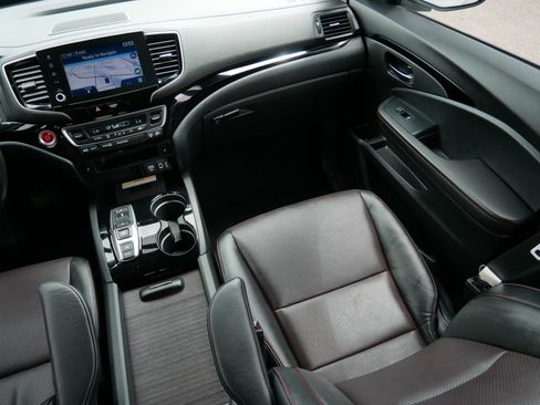 Used 2023 Honda Ridgeline Black Edition image 11