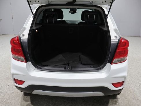 Used 2017 Chevrolet Trax LT w/ LT Convenience Package FWD image 19
