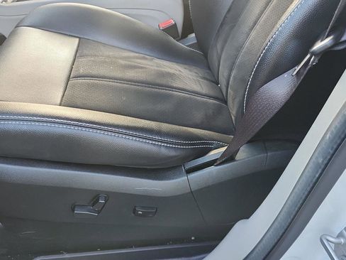 Used 2019 Dodge Grand Caravan SXT image 11