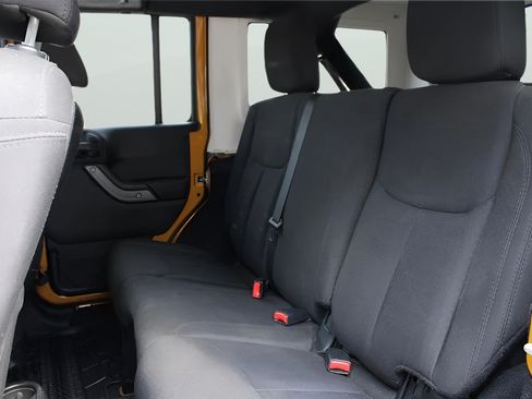 Used 2014 Jeep Wrangler Unlimited Sport w/ Quick Order Package 24S AWD/4WD image 22