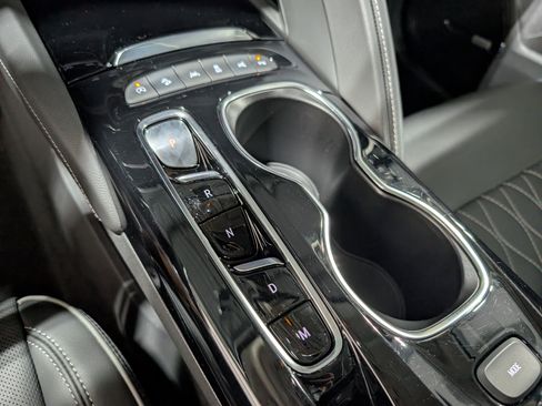 Used 2023 Buick Envision Avenir image 20