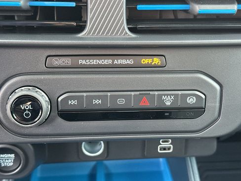 New 2025 Ford Maverick XLT w/ XLT Luxury Package image 25