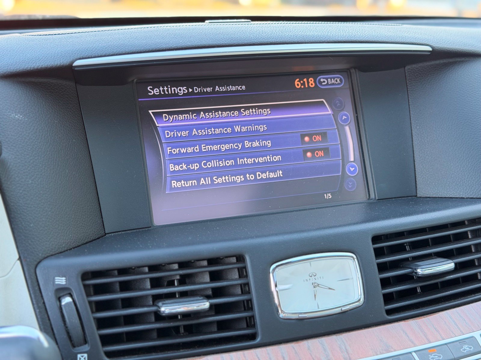 Used 2015 INFINITI Q70 L 3.7 w/ Deluxe Touring Package RWD image 41