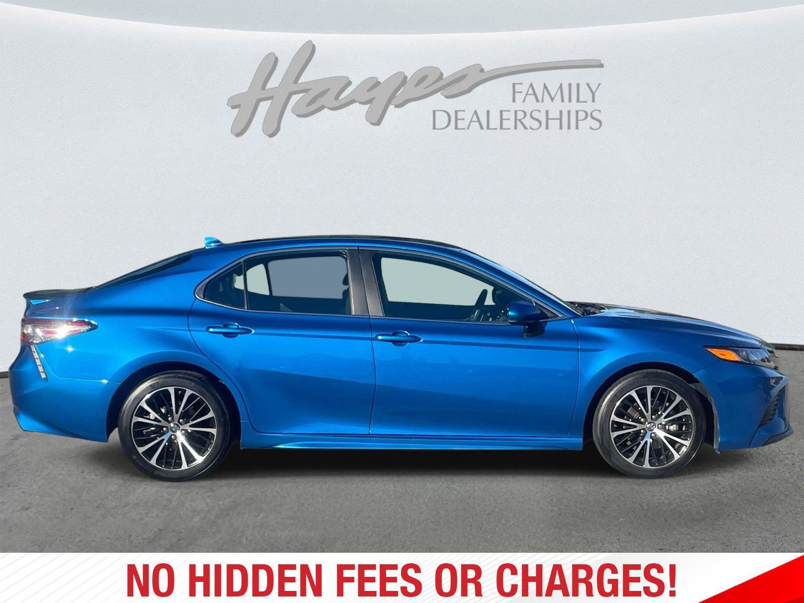 Used 2019 Toyota Camry SE FWD image 2