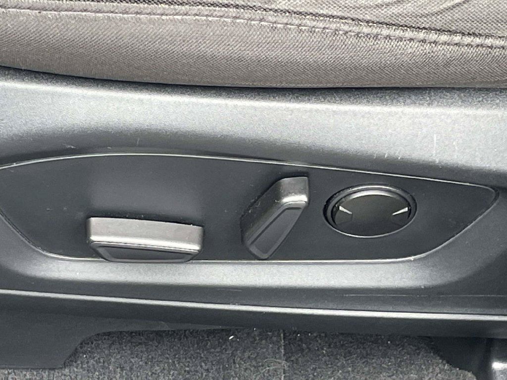 Certified 2022 Ford Explorer XLT RWD image 14