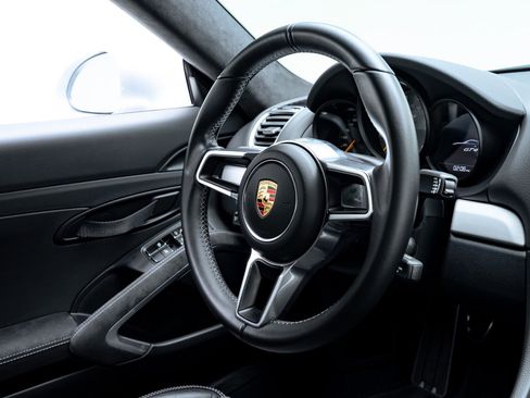 Used 2016 Porsche Cayman GT4 image 48