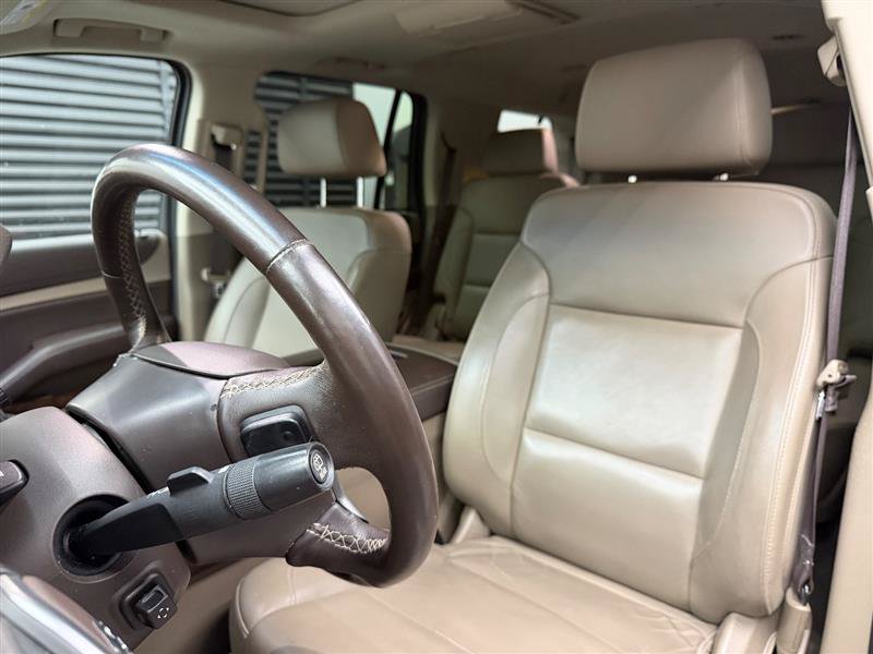 Used 2019 Chevrolet Tahoe LT w/ LT Signature Package AWD/4WD image 9