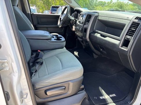 Used 2018 RAM 1500 ST w/ SXT Appearance Group AWD/4WD image 14