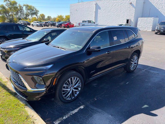 Used 2026 Buick Enclave Avenir w/ Super Cruise Package AWD/4WD image 2