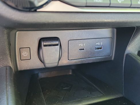 Used 2024 Nissan Versa SR w/ Trunk Package FWD image 28