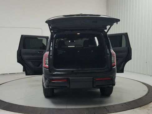 Used 2025 Nissan Armada SL w/ Captain's Chari Seat Package AWD/4WD image 15
