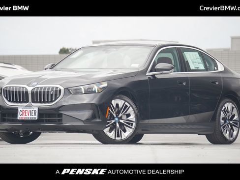 Used 2025 BMW i5 eDrive40i w/ Premium Package image 1