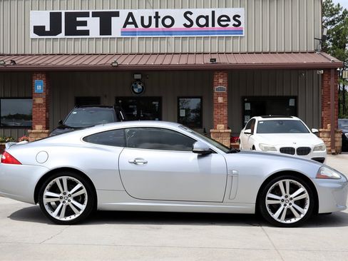 Used 2010 Jaguar XK Coupe RWD image 8