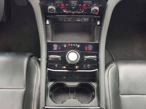 Certified 2022 Jeep Grand Cherokee Overland w/ Adv Protech Group III AWD/4WD image 22