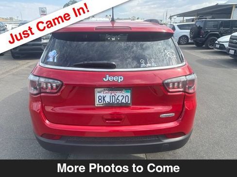 Used 2019 Jeep Compass Latitude FWD image 4