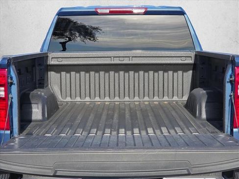 Used 2024 Chevrolet Silverado 1500 LT image 6