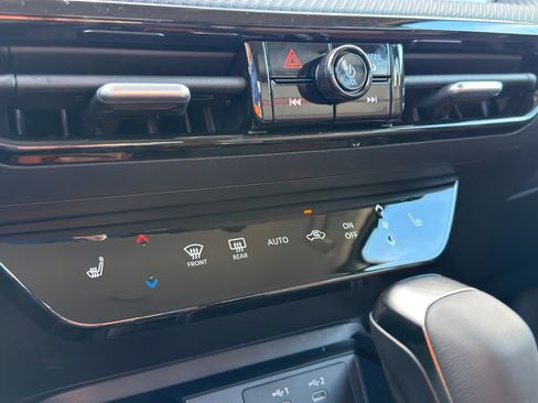 New 2026 Nissan Kicks SR w/ Cold Weather Package image 14