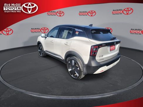Used 2025 Nissan Kicks SR w/ Interior Electronics Package AWD/4WD image 6