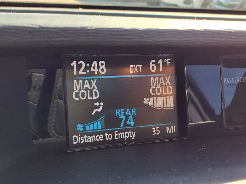 Used 2014 Toyota Sienna Limited w/ Limited Premium Package FWD image 22