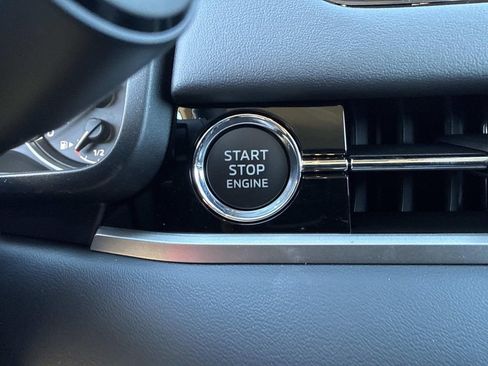 New 2026 Mitsubishi Outlander SE image 33