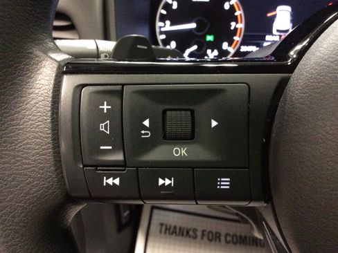 Used 2022 Nissan Rogue SV AWD/4WD image 21