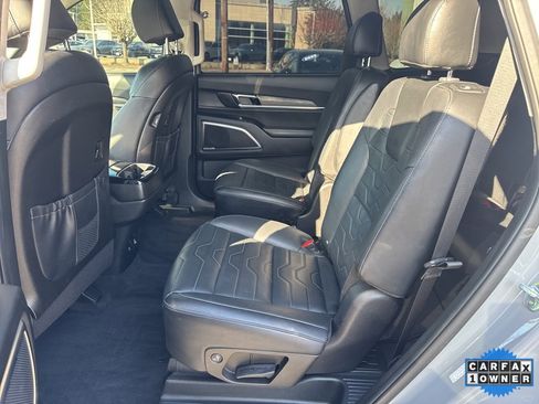 Used 2022 Kia Telluride SX w/ SX Prestige Package image 7