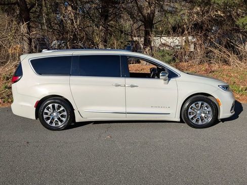 Certified 2021 Chrysler Pacifica Pinnacle FWD image 7