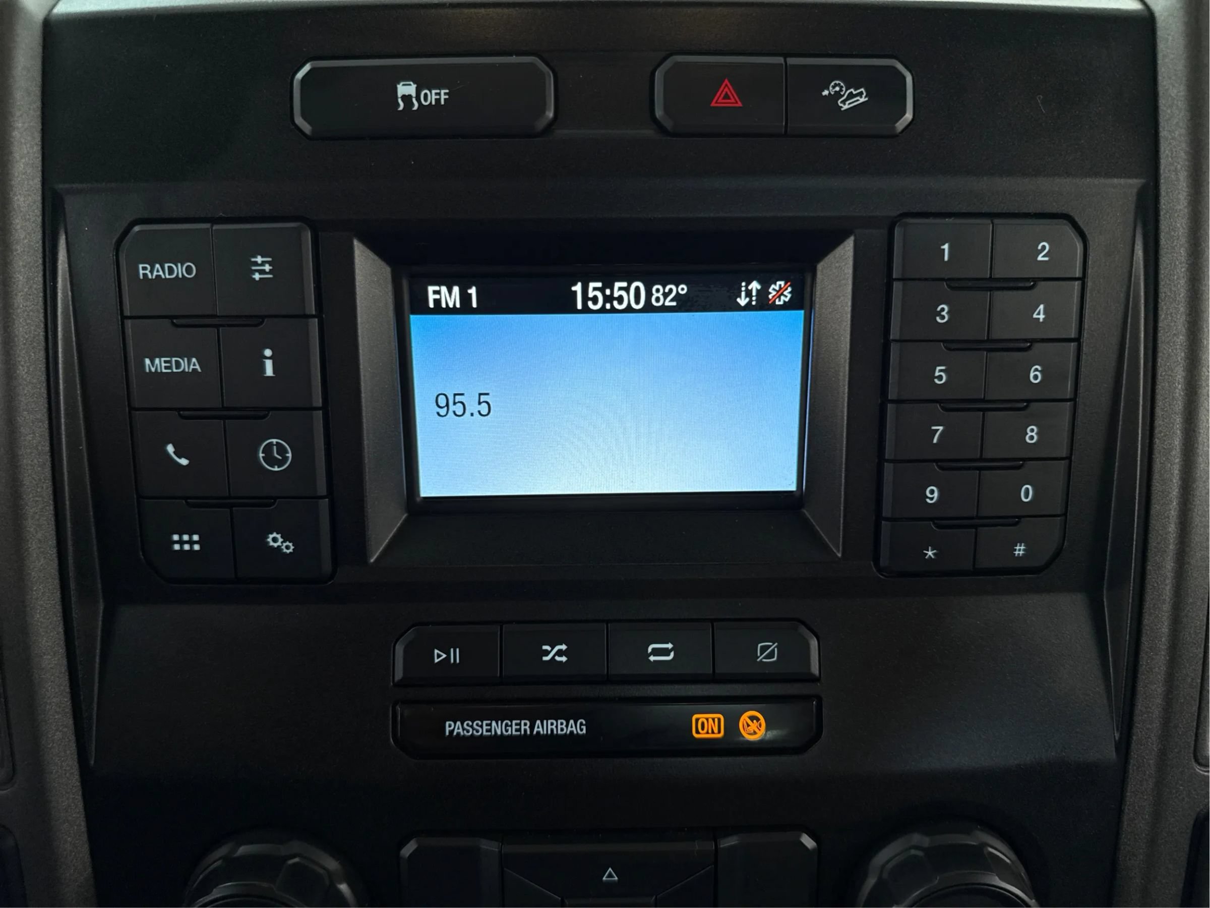 Used 2022 Ford F350 XL w/ Power Equipment Group AWD/4WD image 17