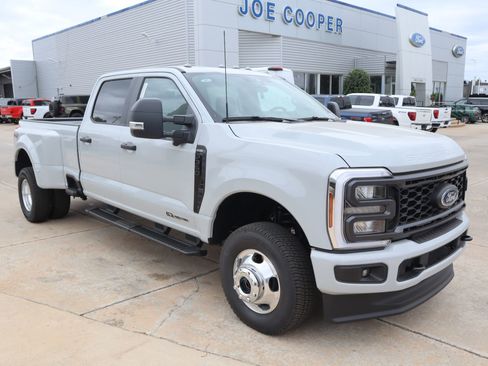 New 2026 Ford F350 XL w/ STX Appearance Package AWD/4WD image 1