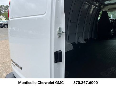 New 2026 Chevrolet Express 2500 Extended w/ Driver Convenience Package RWD image 25
