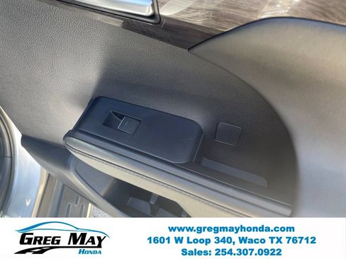 Used 2022 Toyota Highlander Limited FWD image 29