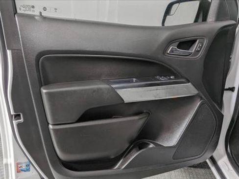 Used 2022 Chevrolet Colorado LT w/ Fleet Safety Package RWD image 13
