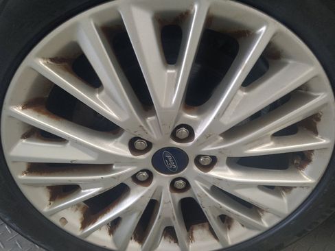 Used 2018 Ford Focus Titanium FWD image 31