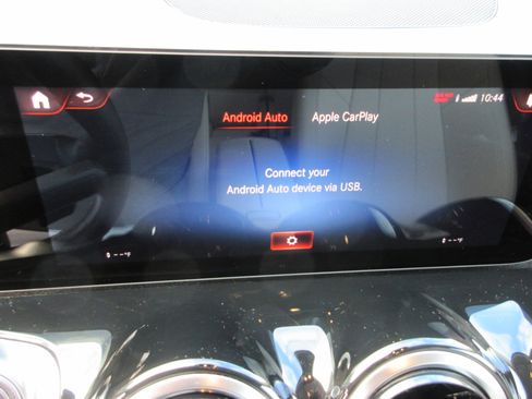 Used 2022 Mercedes-Benz GLB 250 4MATIC image 48