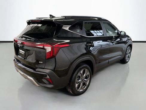 Used 2024 Kia Seltos S AWD/4WD image 9