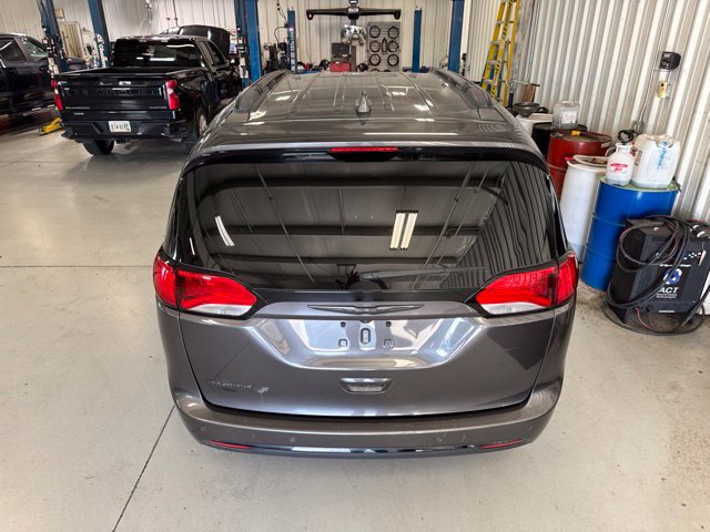 Used 2018 Chrysler Pacifica Touring Plus w/ S Appearance Package FWD image 13