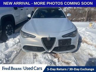 Used 2023 Alfa Romeo Giulia Ti video 2